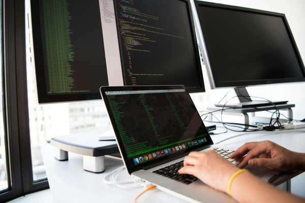 青島增泰合取得鈑金件加工用加工臺(tái)專(zhuān)利，快速取出鈑金件減少工作流程加快效率:鈑金
